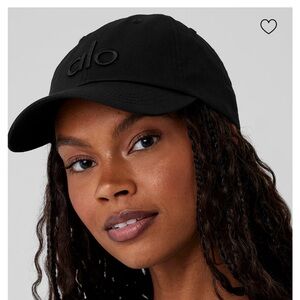 NWT ALO Yoga Off-Duty Cap